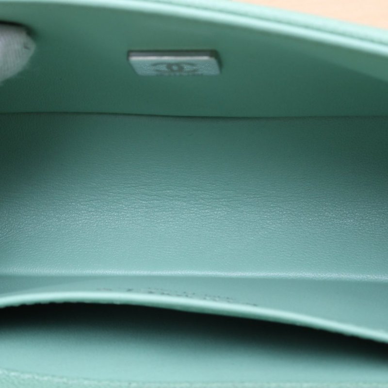 CHANEL Leboy小號20.5綠色荔枝牛皮晶片開銀扣肩背包-3