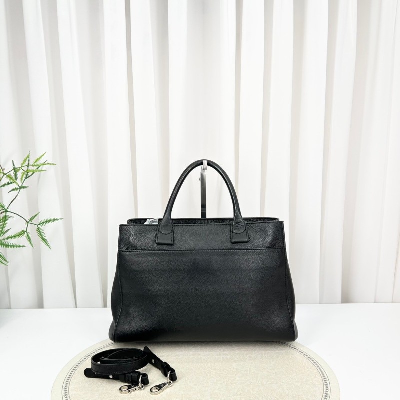 Chanel 黑皮搭配銀扣荔枝紋牛皮 cerf 手提包肩背包-1