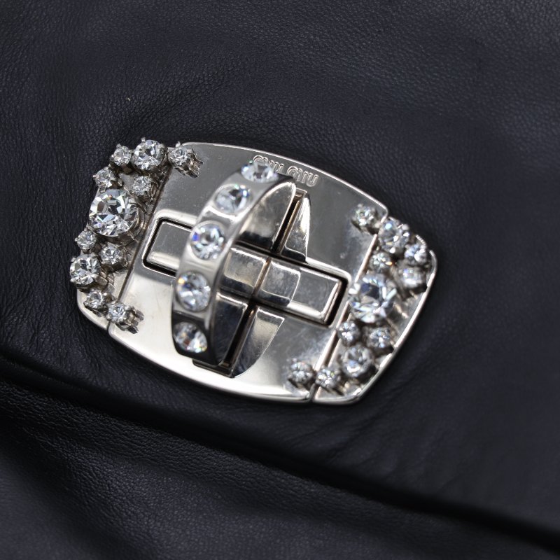 MiuMiu 繆繆 Crystal Embellished Flap 黑色羊皮皺褶 寶石鏈條 鏈條包 手拿包-5