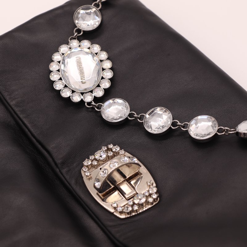 MiuMiu 繆繆 Crystal Embellished Flap 黑色羊皮皺褶 寶石鏈條 鏈條包 手拿包-7