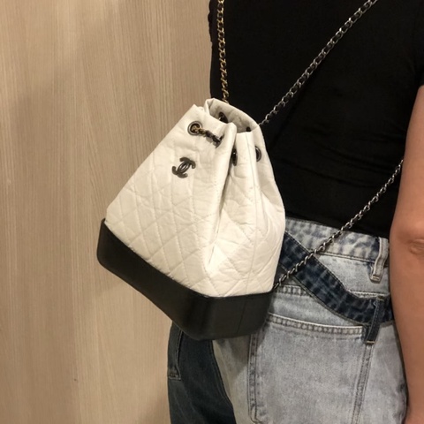 ✨Chanel 黑白熊貓 小號 流浪背包 🐼 99新無保卡 自用划算