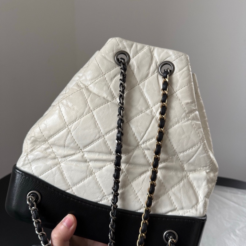 ✨Chanel 黑白熊貓 小號 流浪背包 🐼 99新無保卡 自用划算-2