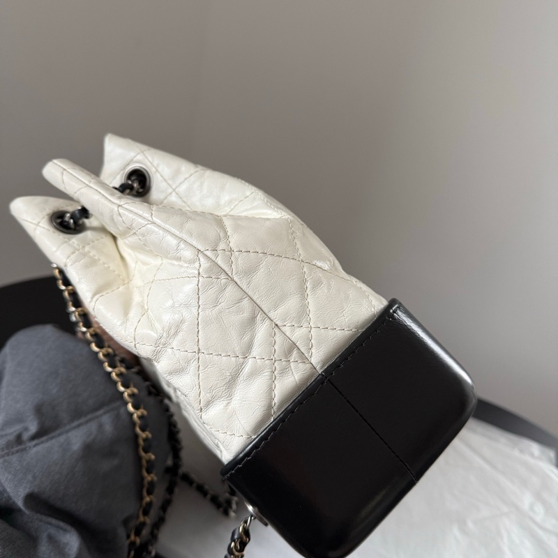 ✨Chanel 黑白熊貓 小號 流浪背包 🐼 99新無保卡 自用划算-4