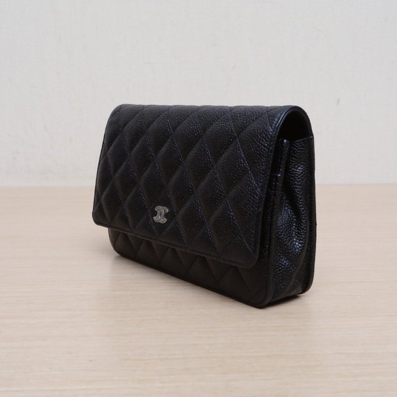 CHANEL CFWOC19黑色荔枝牛皮晶片開銀扣肩背包-4