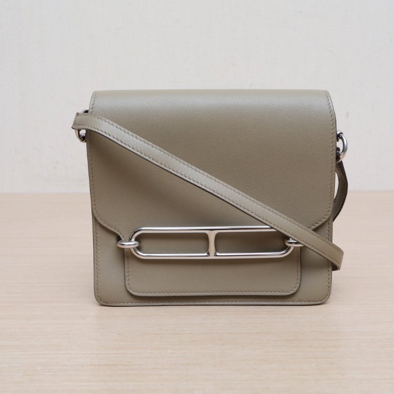 HERMES Roulis豬鼻子198Q馬爾法米色Swift皮B刻銀扣肩背包-1