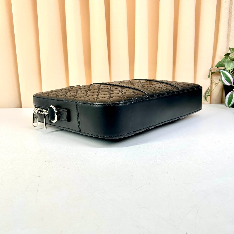 GUCCI 黑色全皮壓紋電腦公事包 可拆卸肩帶-16