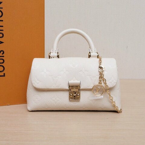 LOUIS VUITTON MadeleineNano米白色牛皮晶片肩背包