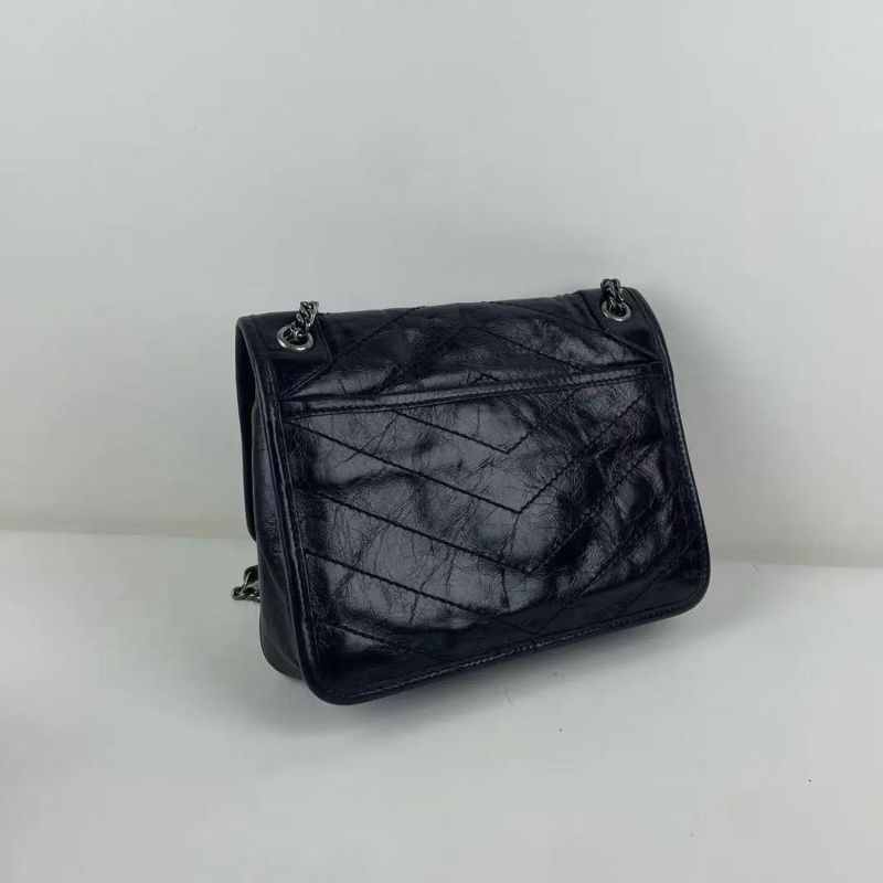 YSL新款D扣黑銀niki小號鏈條包 22*18*6.5 95新 配件塵袋-4