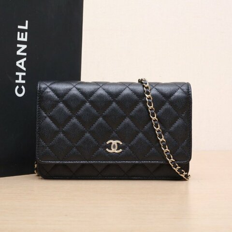 CHANEL 21KCFWOC19黑色牛皮晶片開金扣包包掛飾皮穿鏈肩背包