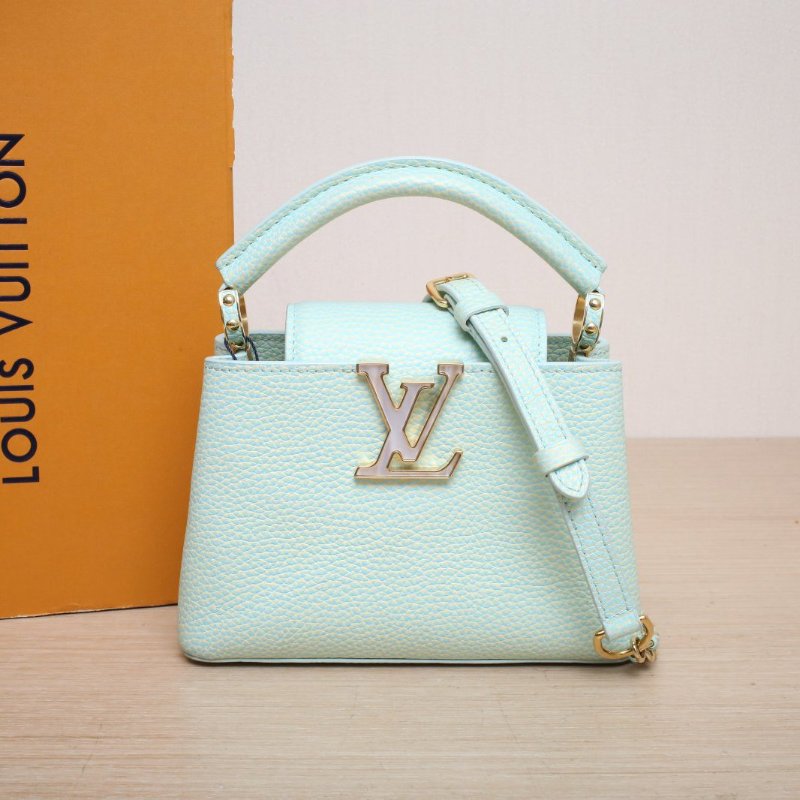 LOUIS VUITTON CapucinesMini21薄荷綠牛皮金扣晶片肩背包-0