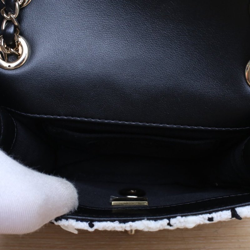 CHANEL 黑白毛呢晶片開淺金扣22CCF季節款口蓋包豆腐包18肩背包-3