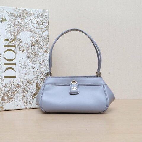 DIOR Key腋下包小號22灰色牛皮淺金扣2023肩背包