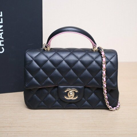 CHANEL 23PCF手提口蓋包大Mini20黑色羊皮晶片開淺金扣粉黑皮手柄肩背包