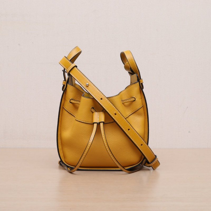 LOEWE Hammock吊床包MINI黃色牛皮銀扣肩背包-1