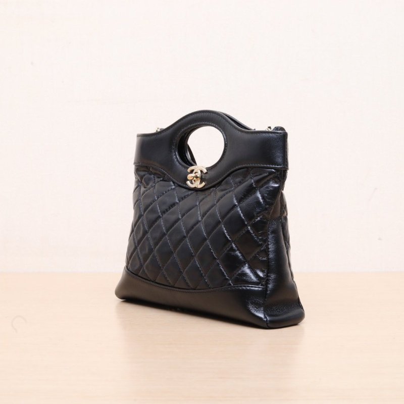 CHANEL 31BagMini22黑色羊皮晶片開金扣肩背包-4