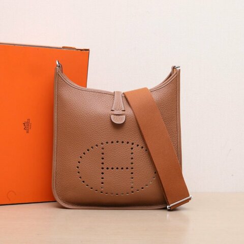 HERMES Evelyne小號2937金棕色TC皮W刻銀扣肩背包