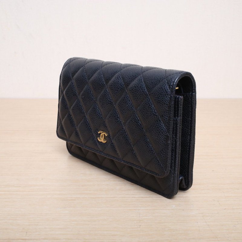 CHANEL CFWOC19黑色荔枝牛皮29開金扣肩背包-4