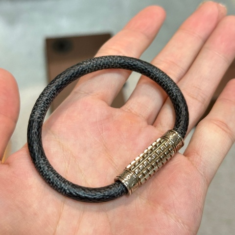 Louis Vuitton lv 手環 手鍊 皮革 壓印 老花