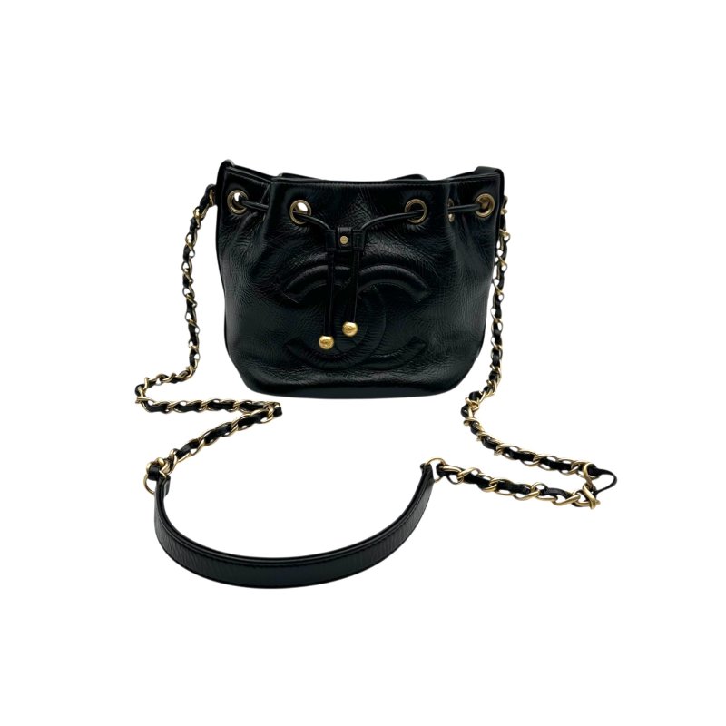 【美收精品】CHANEL 黑色亮皮小水桶包 B-992【隔月月中將轉賣至日本 上架期限30天】-0