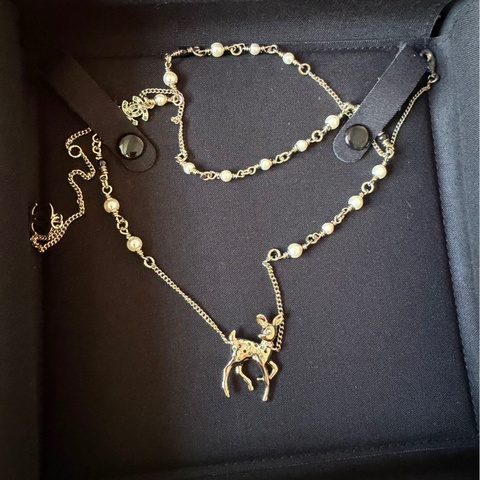 Chanel香奈兒25聖誕限定VIC禮盒小鹿項鍊