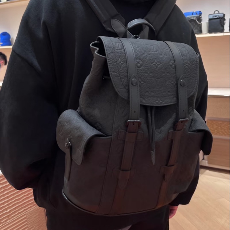 Lv小牛皮革壓紋後背包(原價14萬多現在65折出清價❗️)-4