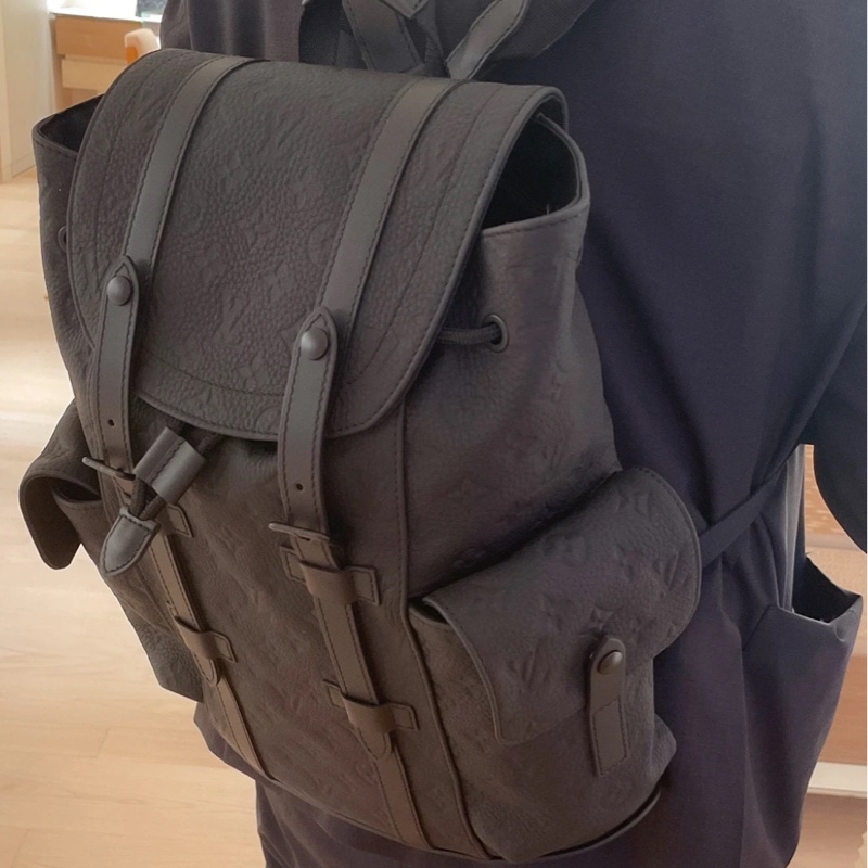 Lv小牛皮革壓紋後背包(原價14萬多現在65折出清價❗️)-6