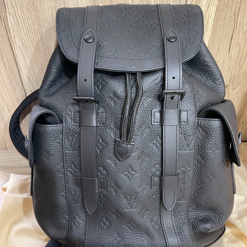 Lv小牛皮革壓紋後背包(原價14萬多現在65折出清價❗️)-9