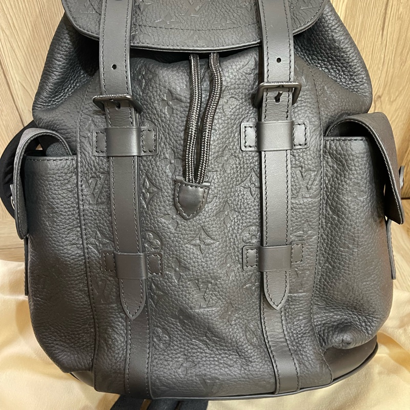 Lv小牛皮革壓紋後背包(原價14萬多現在65折出清價❗️)-11