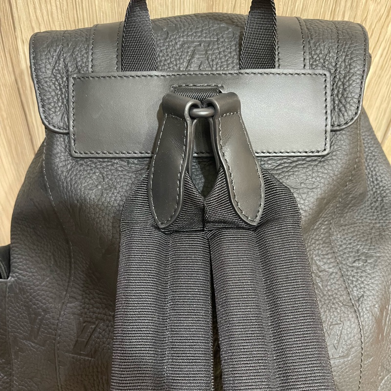 Lv小牛皮革壓紋後背包(原價14萬多現在65折出清價❗️)-23