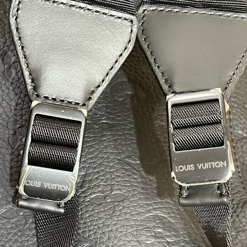 Lv小牛皮革壓紋後背包(原價14萬多現在65折出清價❗️)-26