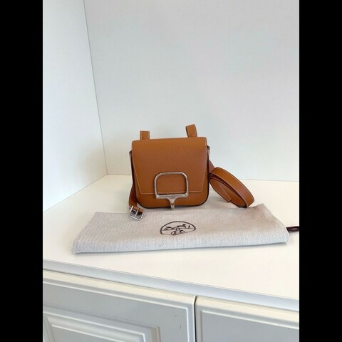 Hermes 金棕mini Della屁桃屁股包 epsom皮