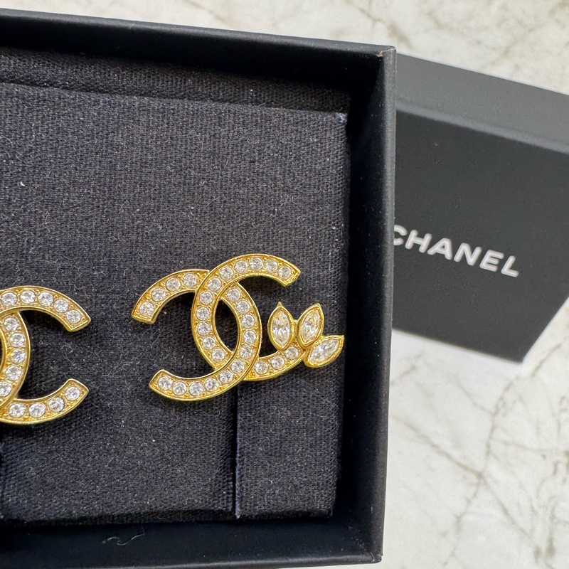 CHANEL 雙CLOGO耳環/金-3