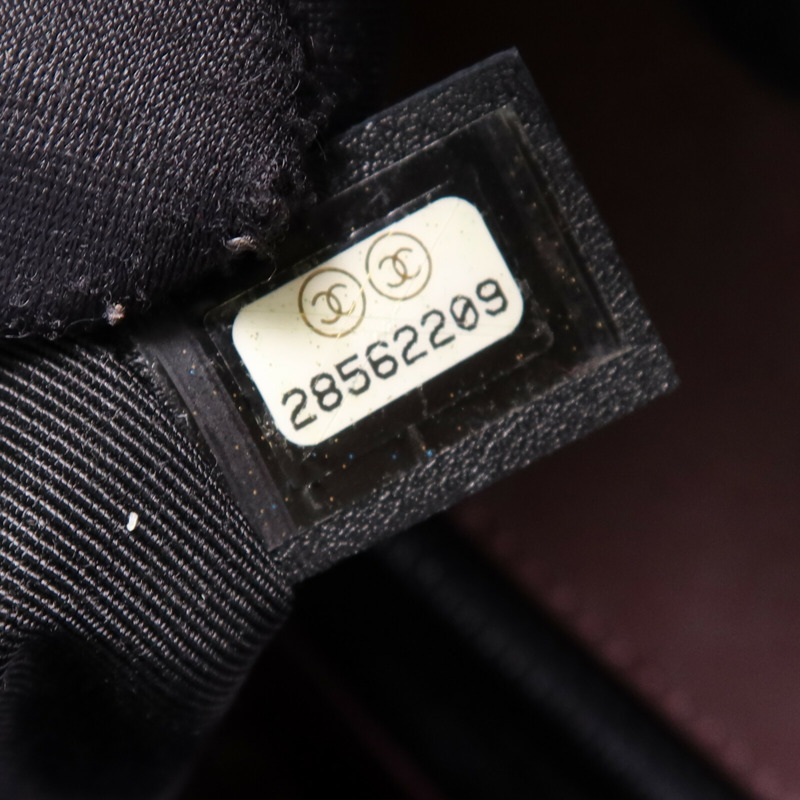 CHANEL 羊皮皮革Seasonal Chevron Flap金扣鏈帶肩背袋-13