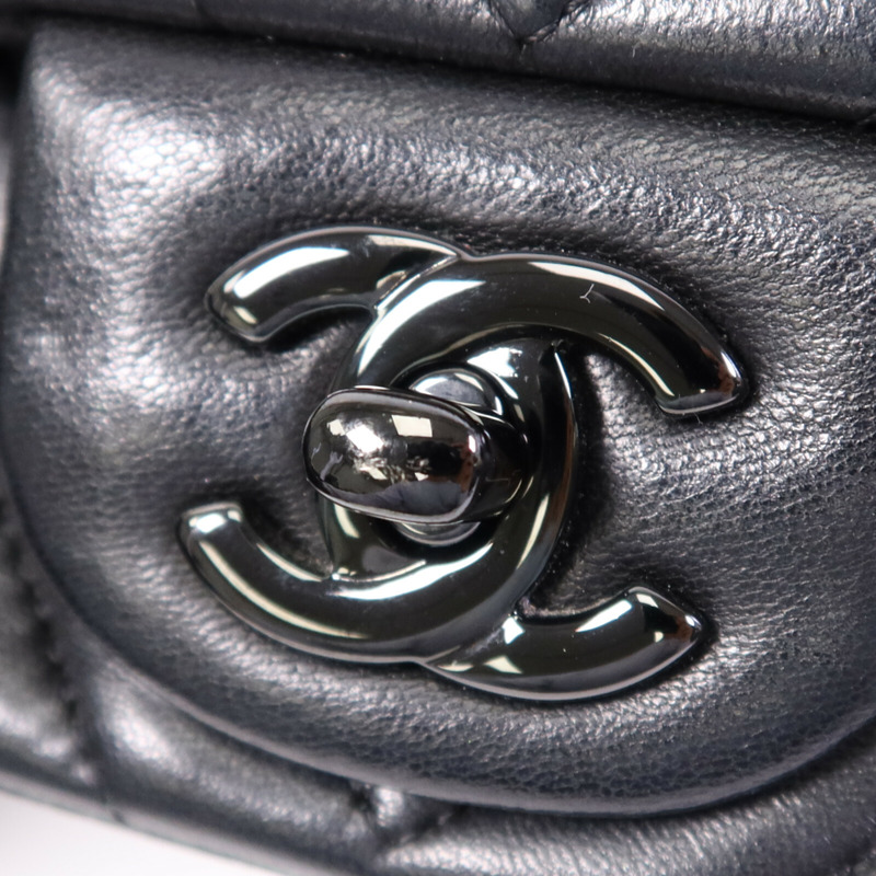 CHANEL 羊皮皮革Mini Classic 17鏈帶肩背袋-8