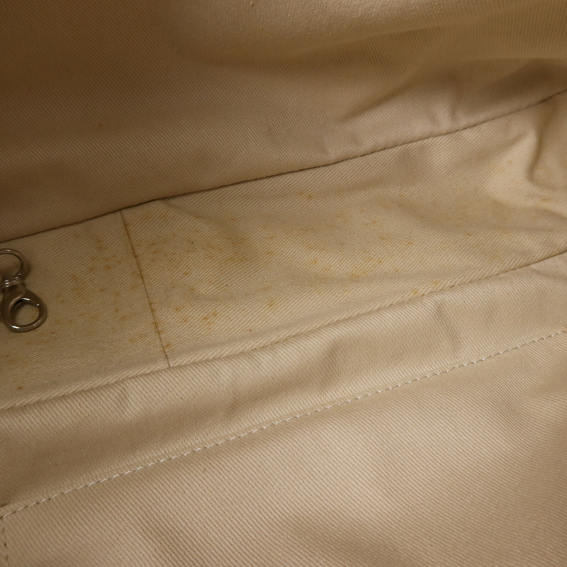 CHANEL 牛皮皮革CC Matelasse Shoulder Bag銀扣肩背袋-12