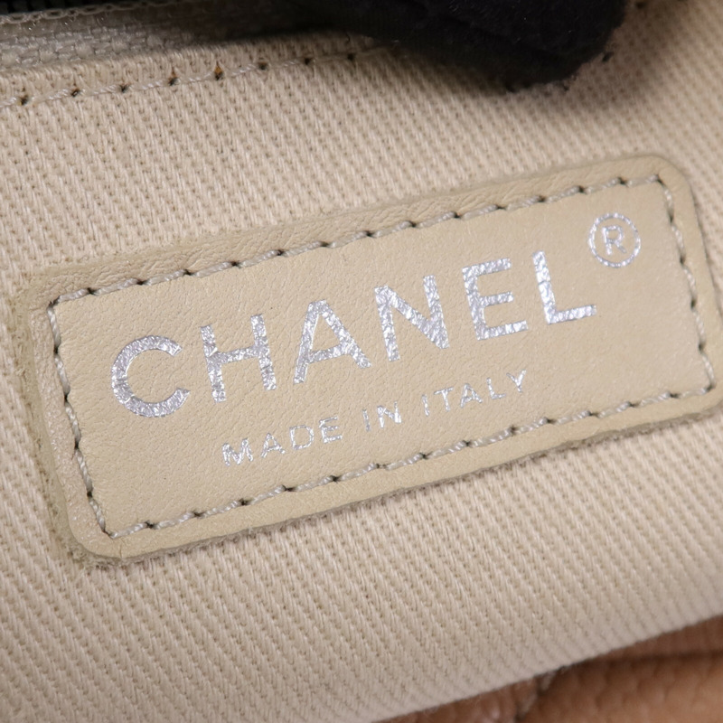 CHANEL 牛皮皮革CC Matelasse Shoulder Bag銀扣肩背袋-18