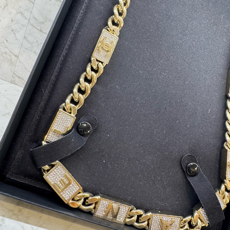 CHANEL字母方鑽淡金項鍊-4