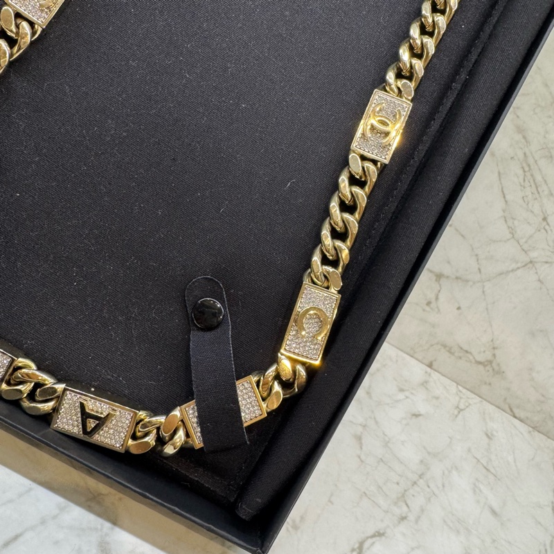 CHANEL字母方鑽淡金項鍊-5
