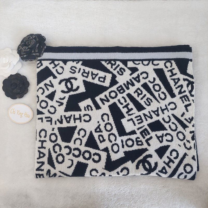 CHANEL香奈兒 經典雙C文字LOGO 羊絨圍巾-42