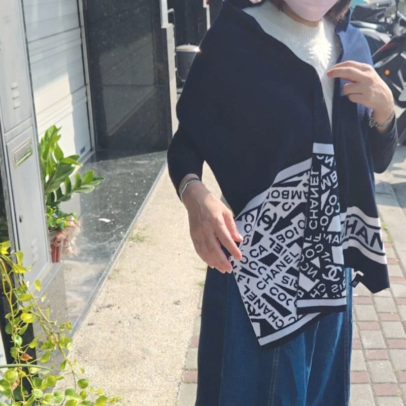 CHANEL香奈兒 經典雙C文字LOGO 羊絨圍巾-60