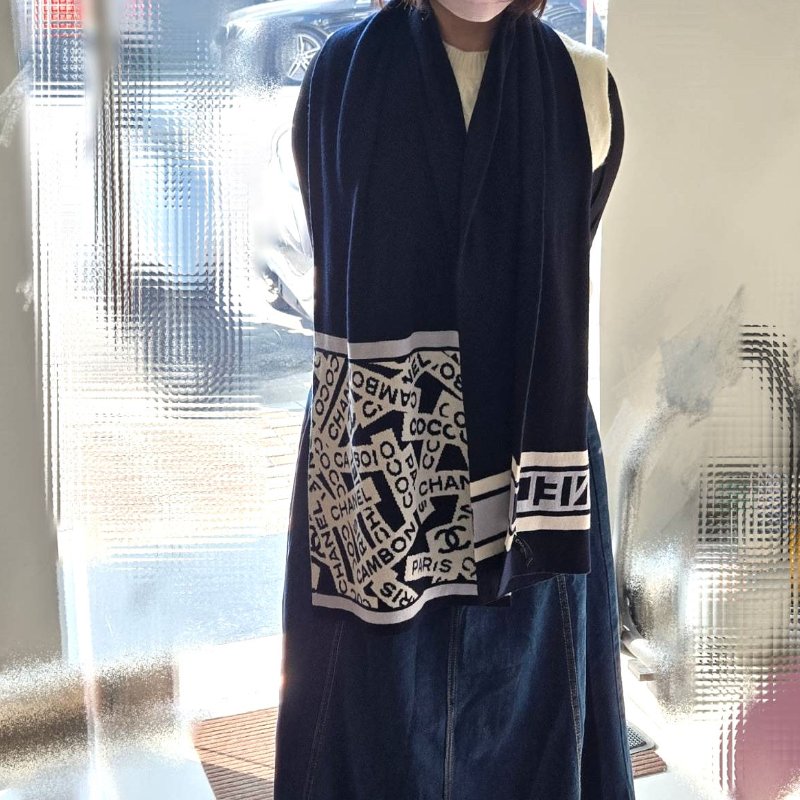 CHANEL香奈兒 經典雙C文字LOGO 羊絨圍巾-61