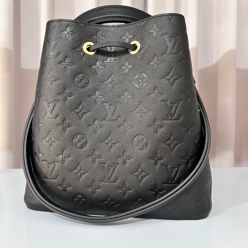 LV neonoe黑色全牛皮壓紋水桶包-2