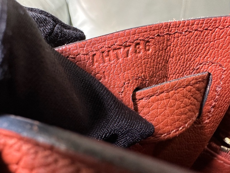 愛馬仕Kelly28 紅色金扣 A刻 保存狀態極佳,五金依舊煥亮如新,-8