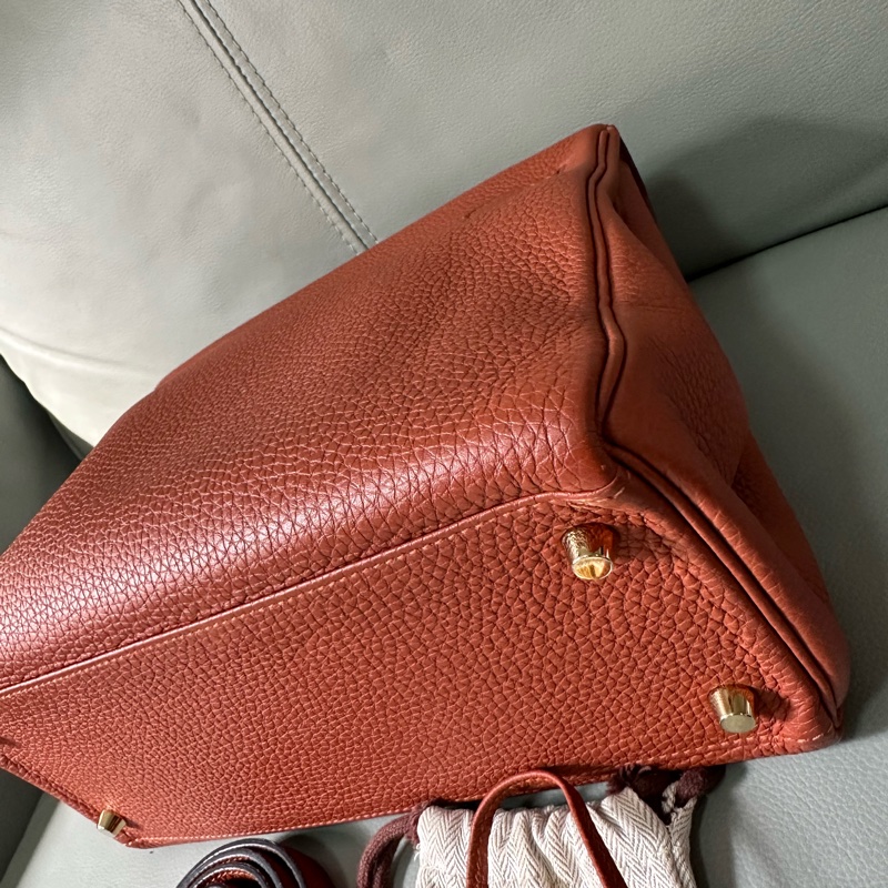 愛馬仕Kelly28 紅色金扣 A刻 保存狀態極佳,五金依舊煥亮如新,-16