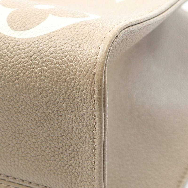 路易威登 On the Go MM 雙色手提包 M45494 Monogram empreinte 米色-4