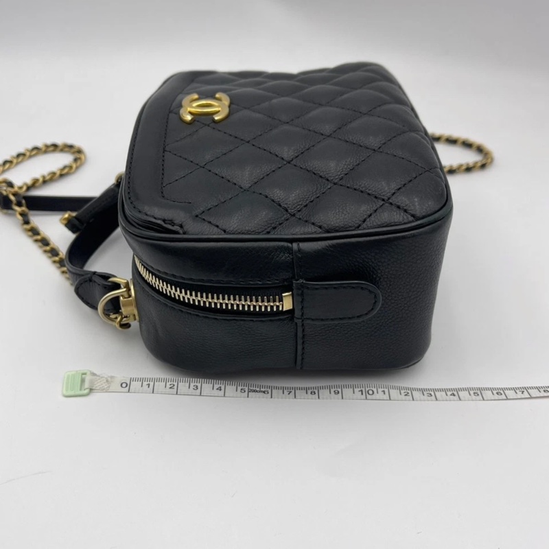 Chanel香奈兒小型經典化妝箱女士單肩包相機包-17