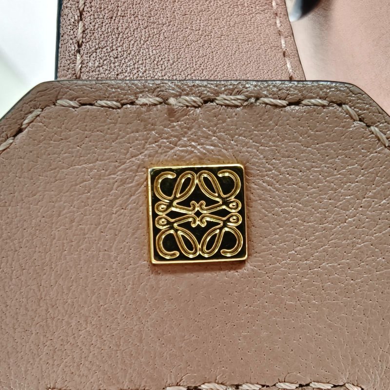 LOEWE Puzzle29幾何包中號拼色牛皮肩背包-4