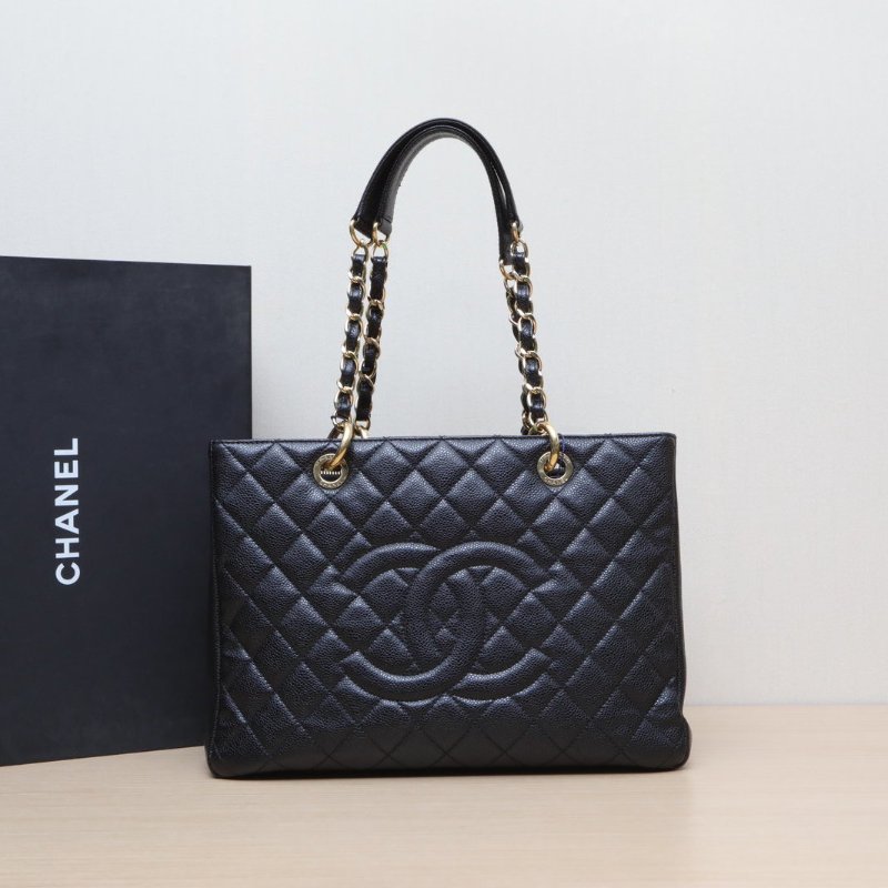 CHANEL GST購物袋小號33黑色荔枝牛皮17開金扣肩背包-0