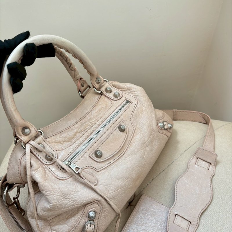 Balenciaga寶寶粉機車包-18