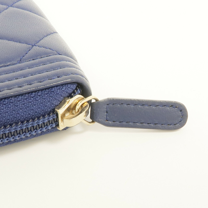 CHANEL 羊皮皮革Boy Zipped Wallet金扣錢包-11